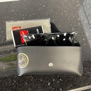 Ray bans black size 52(medium) wayfarer liteforce. Worn twice